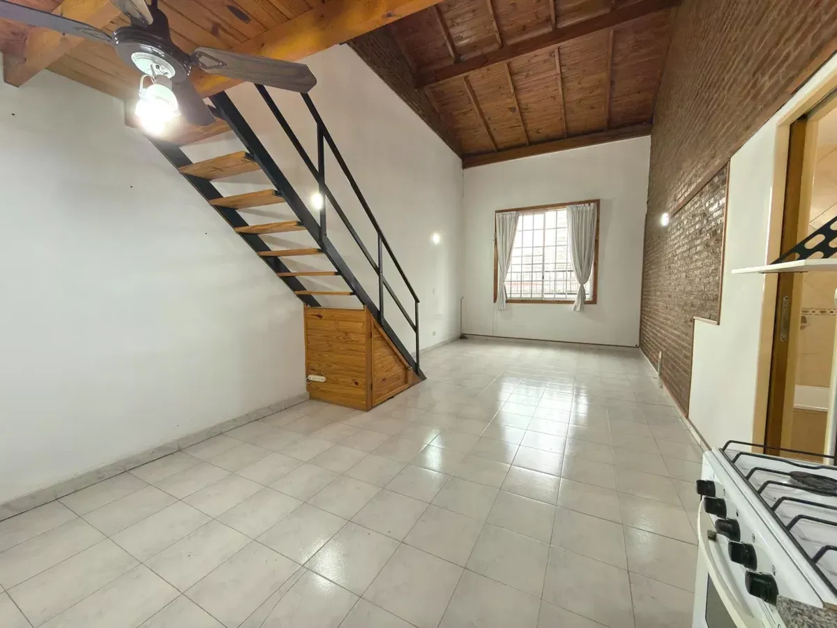 Departamento De 2 Ambientes Con Patio