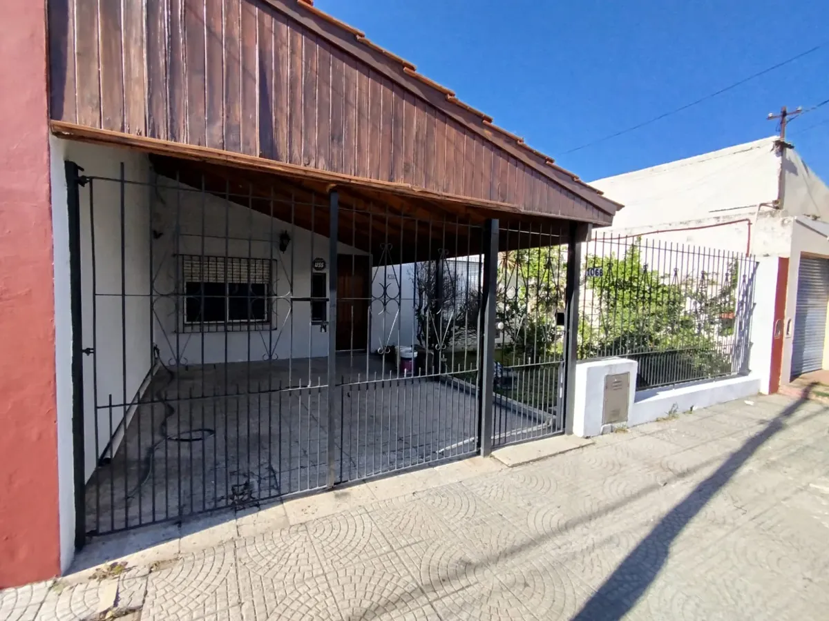 3-room house with front parking
