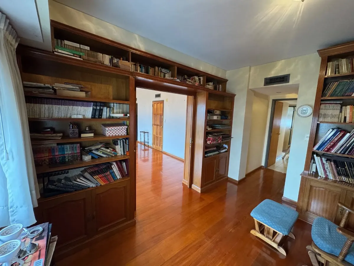 Apartamento 9º andar com varanda