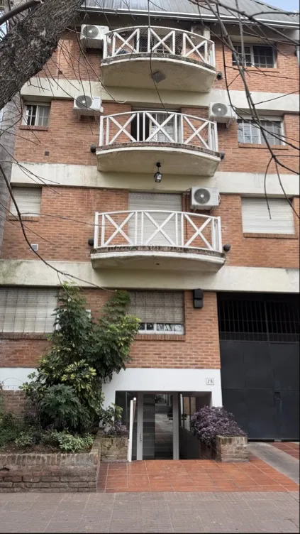 1st-floor 2-room apartment with optional parking