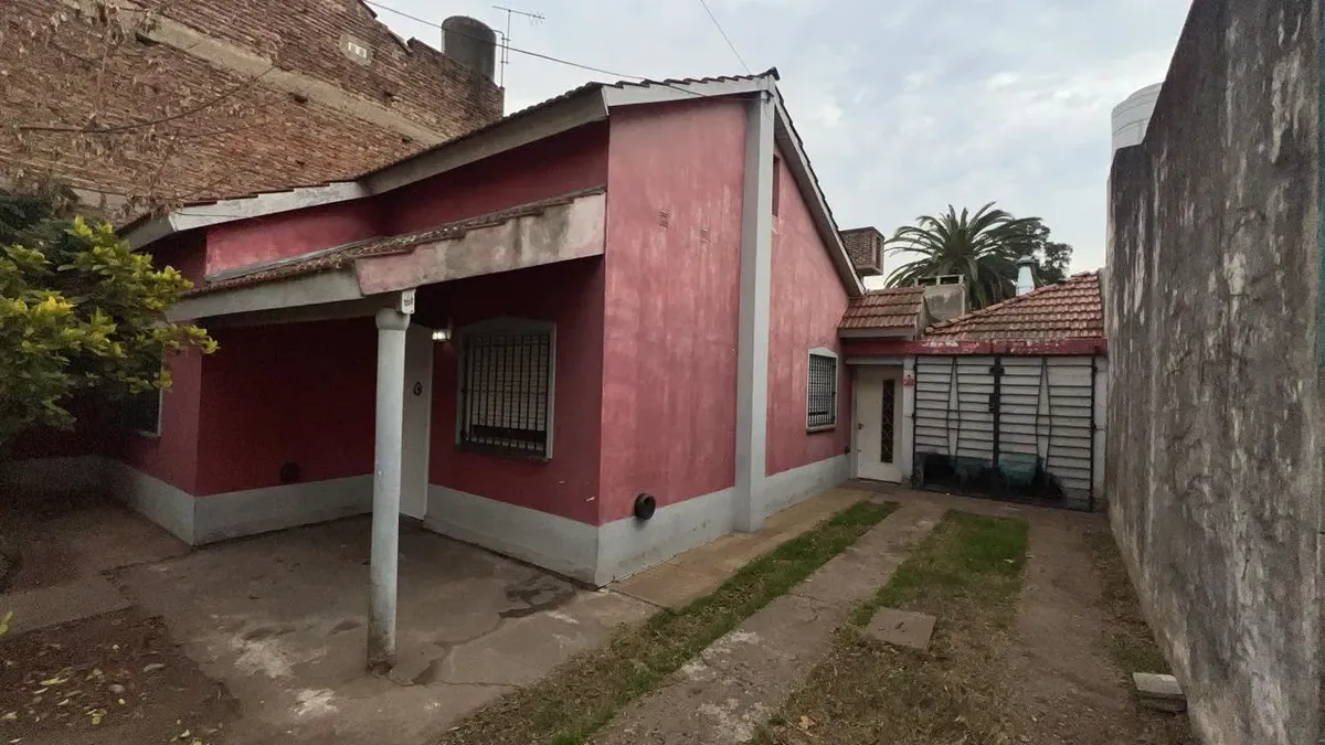 Casa com 3 dormitórios e churrasqueira