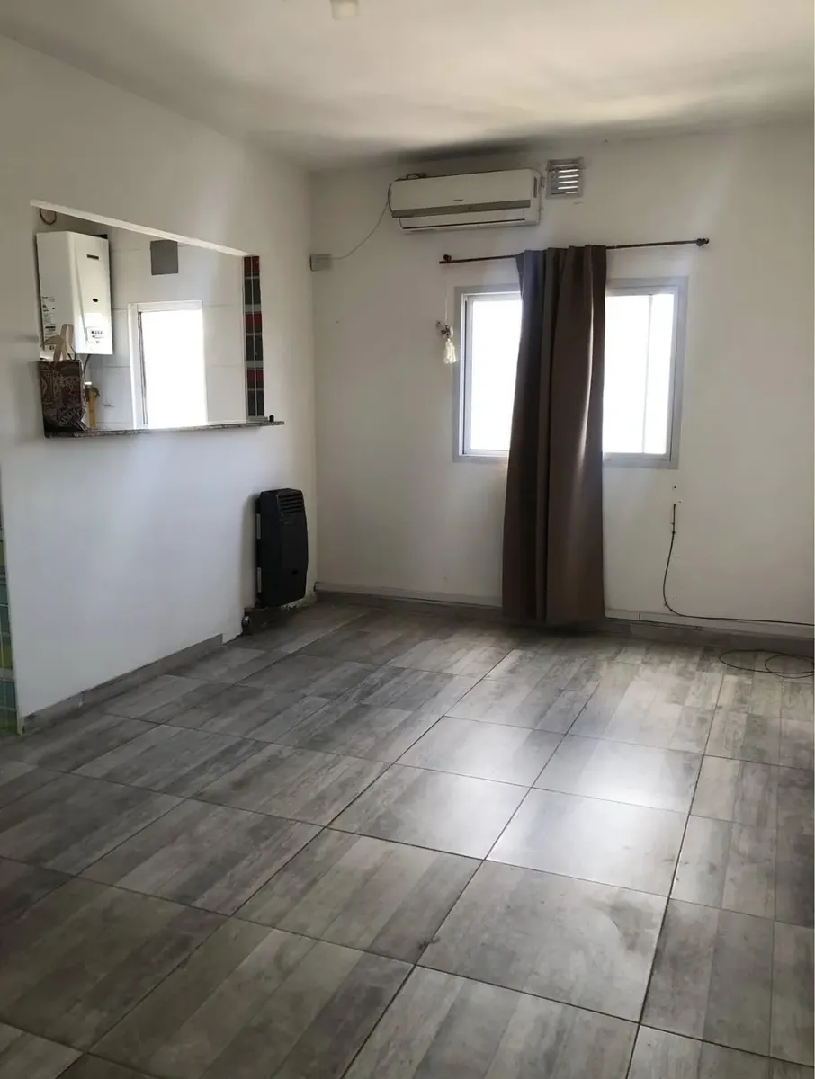 5th floor, 2-room apt with jacuzzi