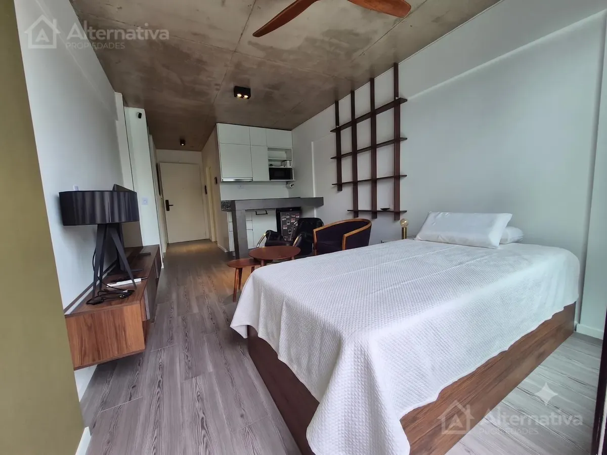 Listing: Studio, Palermo