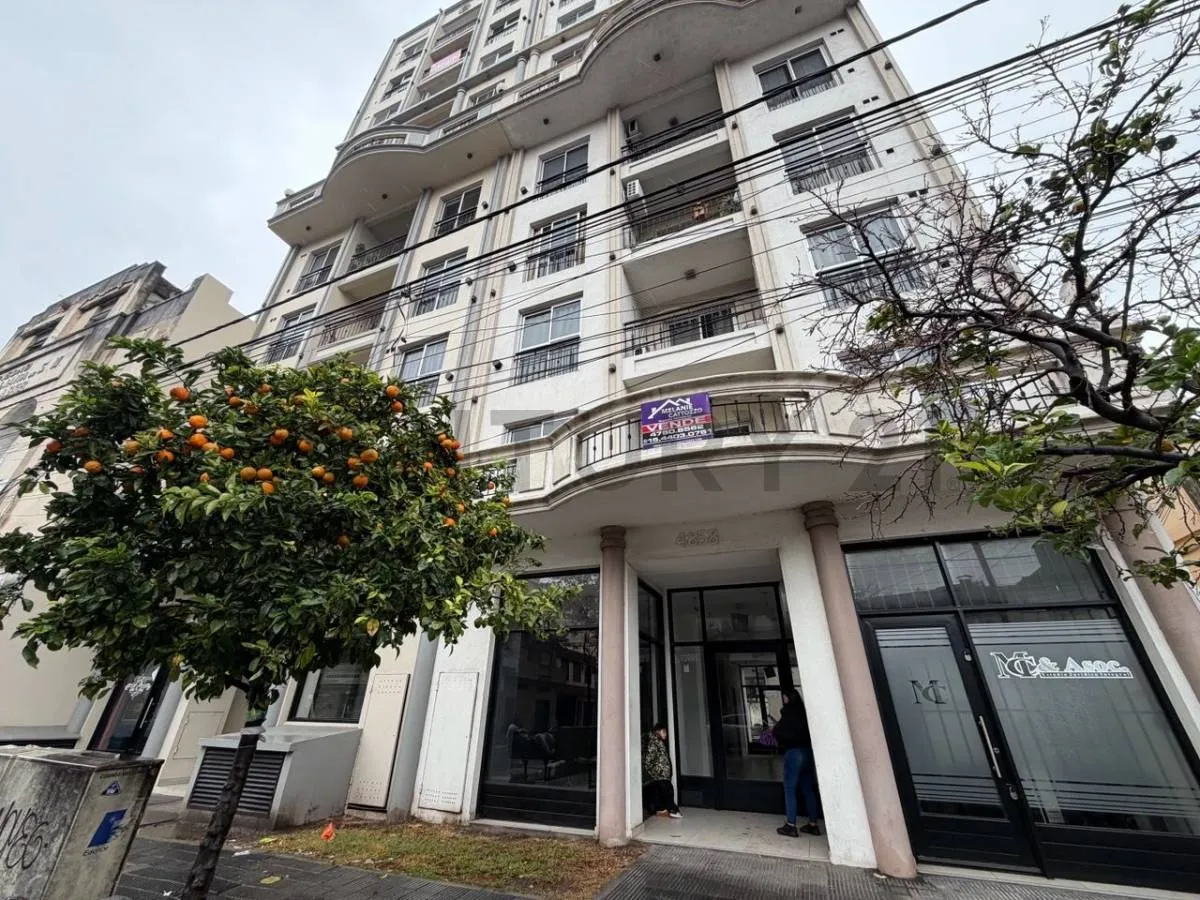 Alquiler Monombiente En Caseros Con Balcón Y Piscina