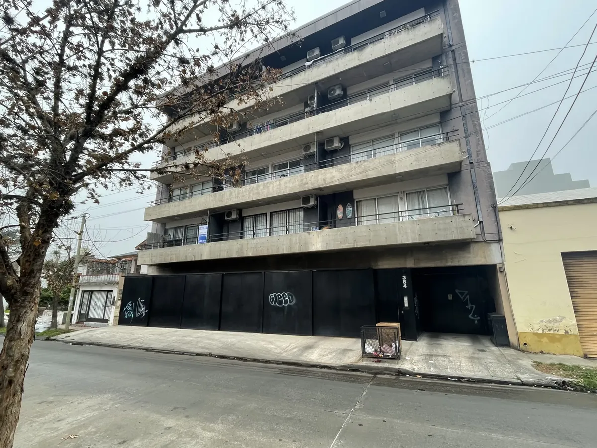 Alquiler Departamento  2 Ambientes Con Cochera Individual Y Balcon  Tigre Centro