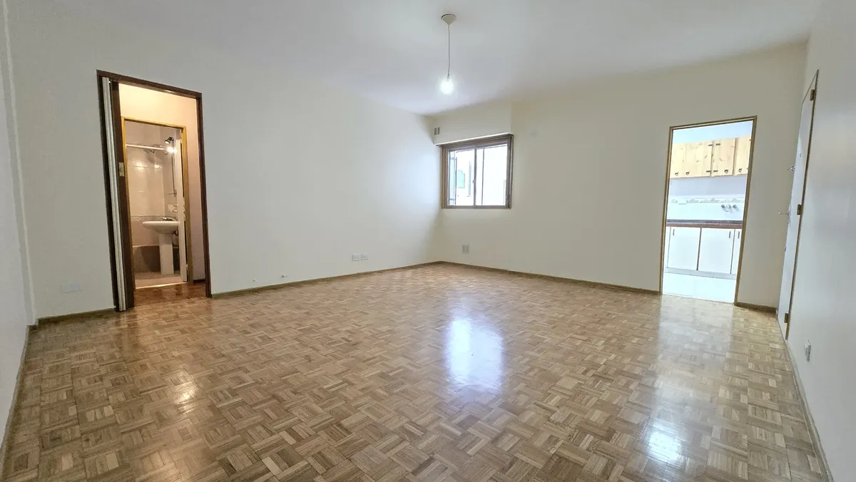 7th floor north-facing 2-room