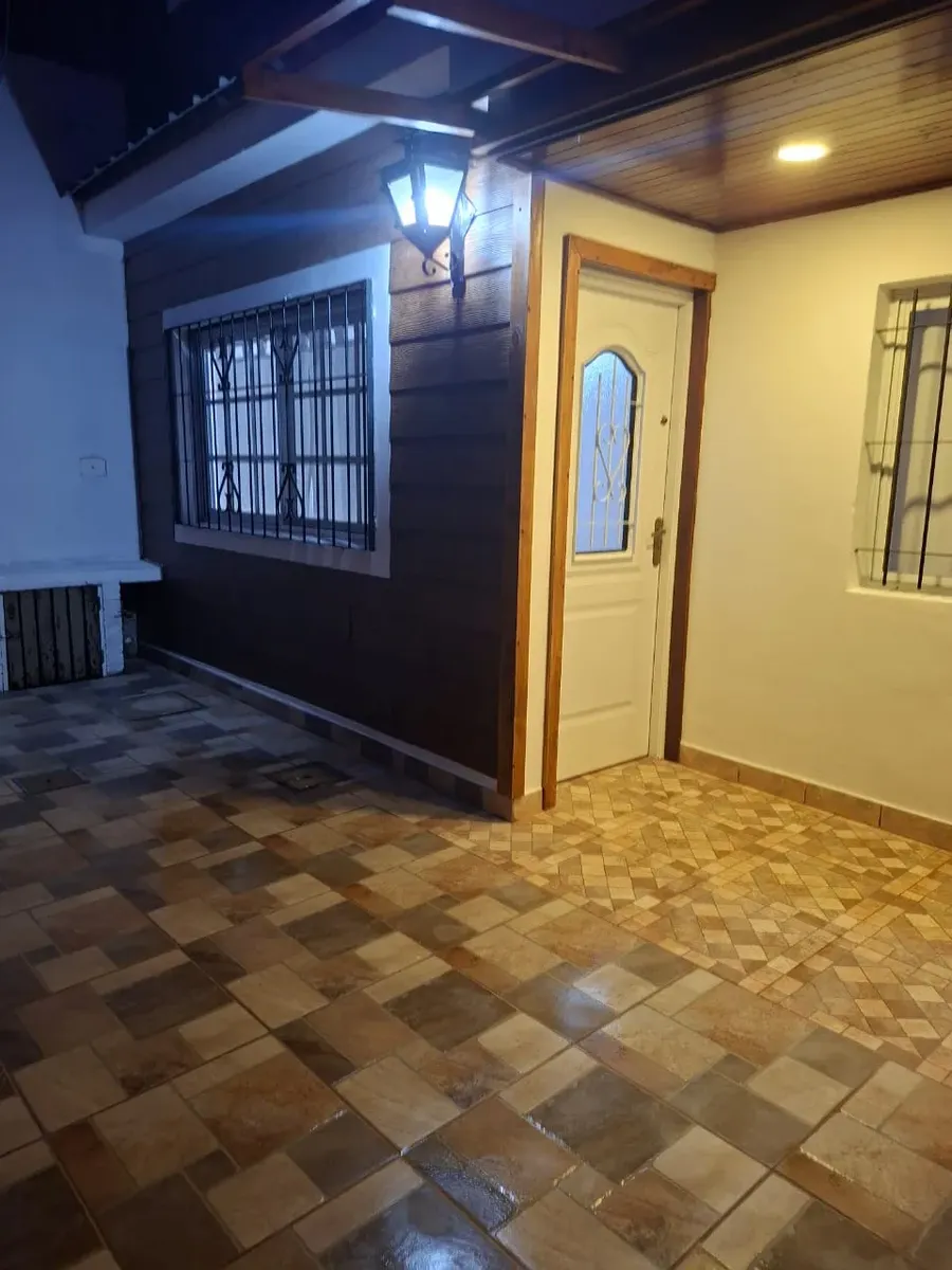 Studio with integrated kitchen