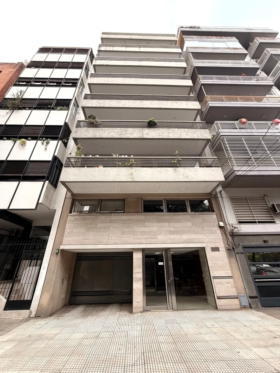 Duplex 8º-9º com terraço 42m²