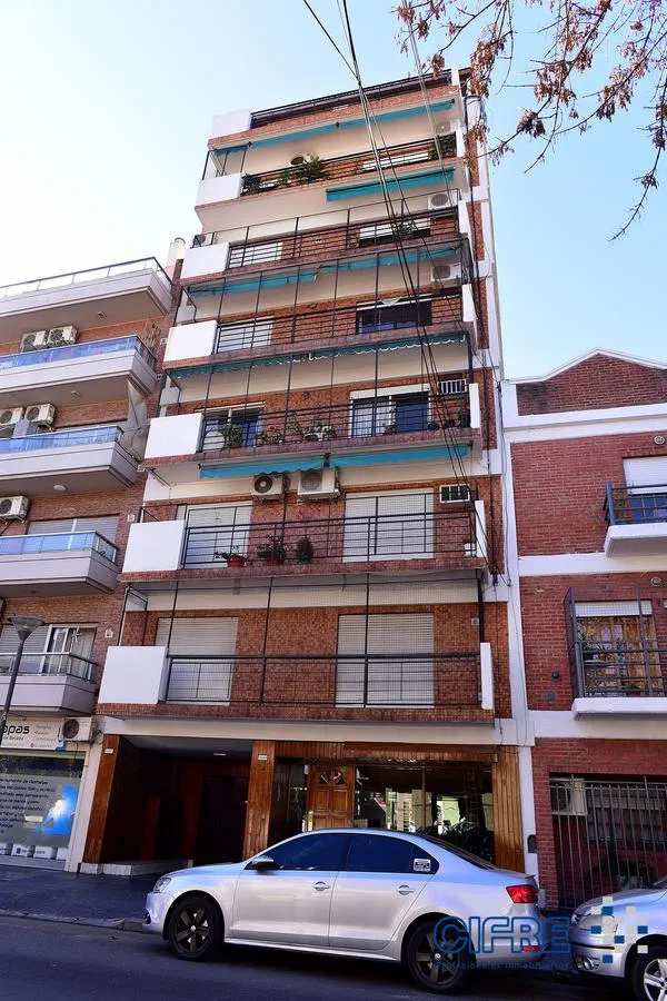 Departamento 2 Ambientes Con Balcón Francés. Se Entrega Pintado! Con Cochera