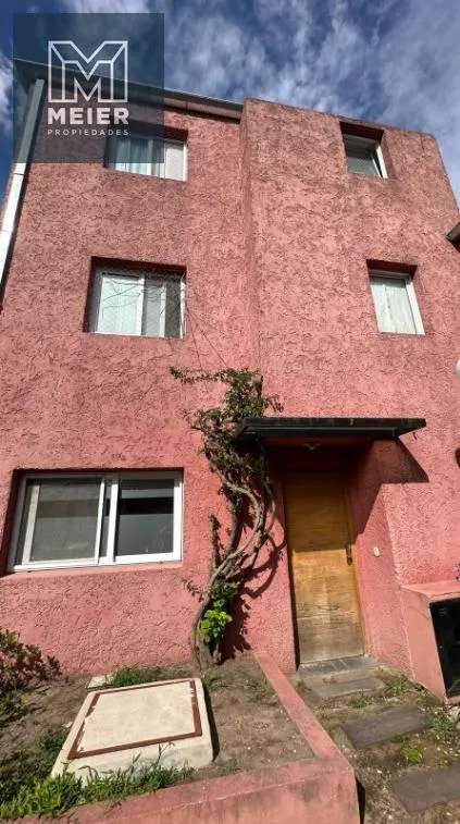 Triplex with garden and grill