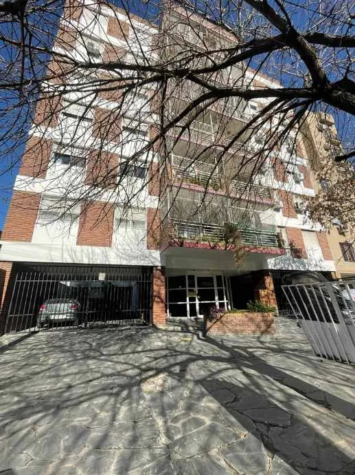 Departamento En Alquiler En Moron Sur