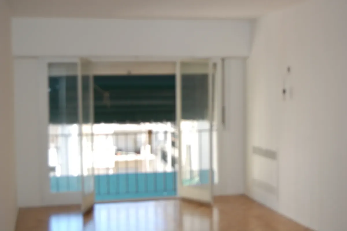 Departamento De Dos Dormitorios Baño Y Toilette Cochera Fija. Super Luminoso Proximo A Av. Santa Fe Y Arenales