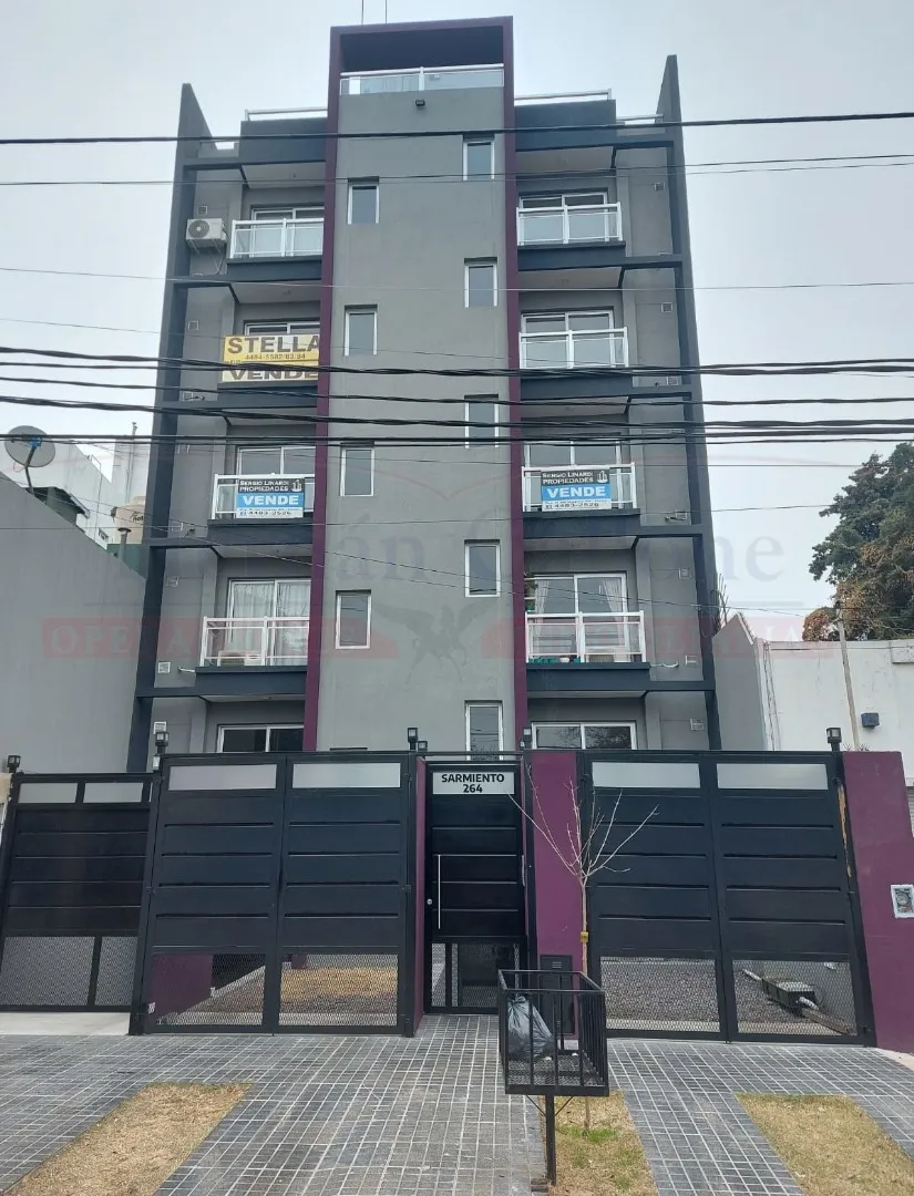 Excelente Depto. 2 Ambientes Con Cochera En Morón
