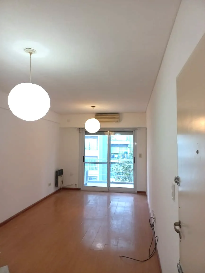 Alquilo Departamento Pellegrini Al 200 Lomas De Zamora