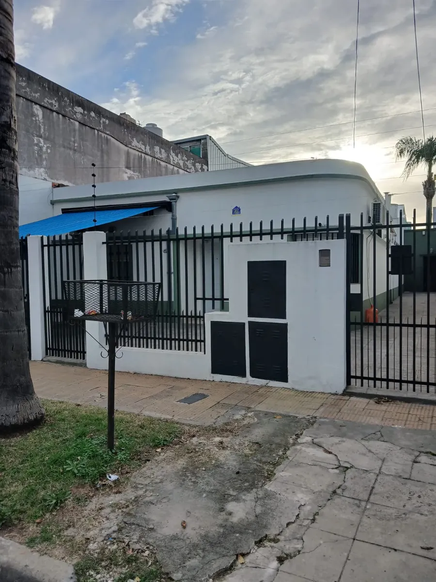 2-room PH with patio