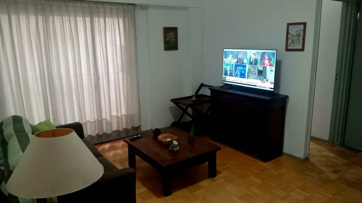 Comodo Y Bien Ubicado- Incluye Expensas E Impuestos. solo Paga Electricidad Y Gas