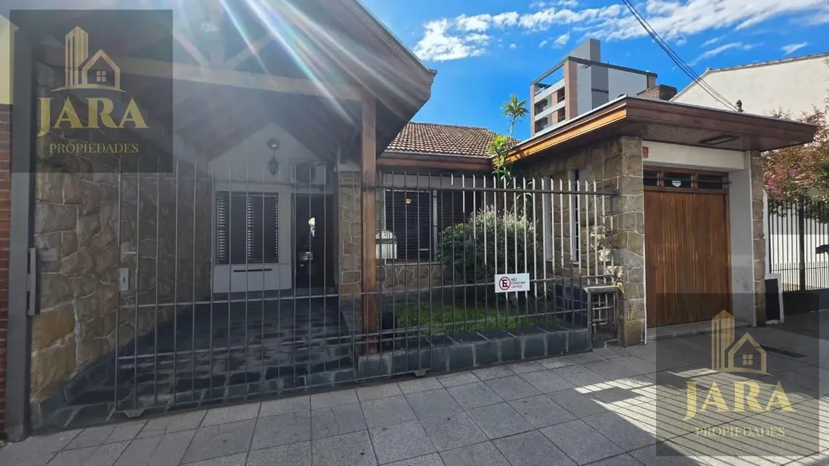 Casa en Quilmes Centro con jardín