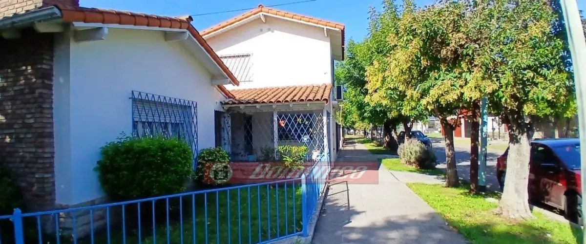 Casa En Alquiler En Castelar