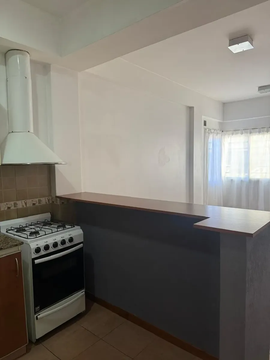 1BR apartment with parking