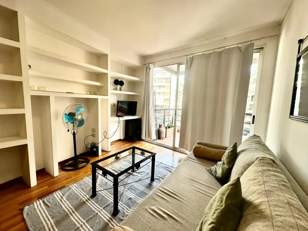 Departamento 2 Ambientes Amoblado Y Equipado En Alquiler, Con Balcón De 7 M²