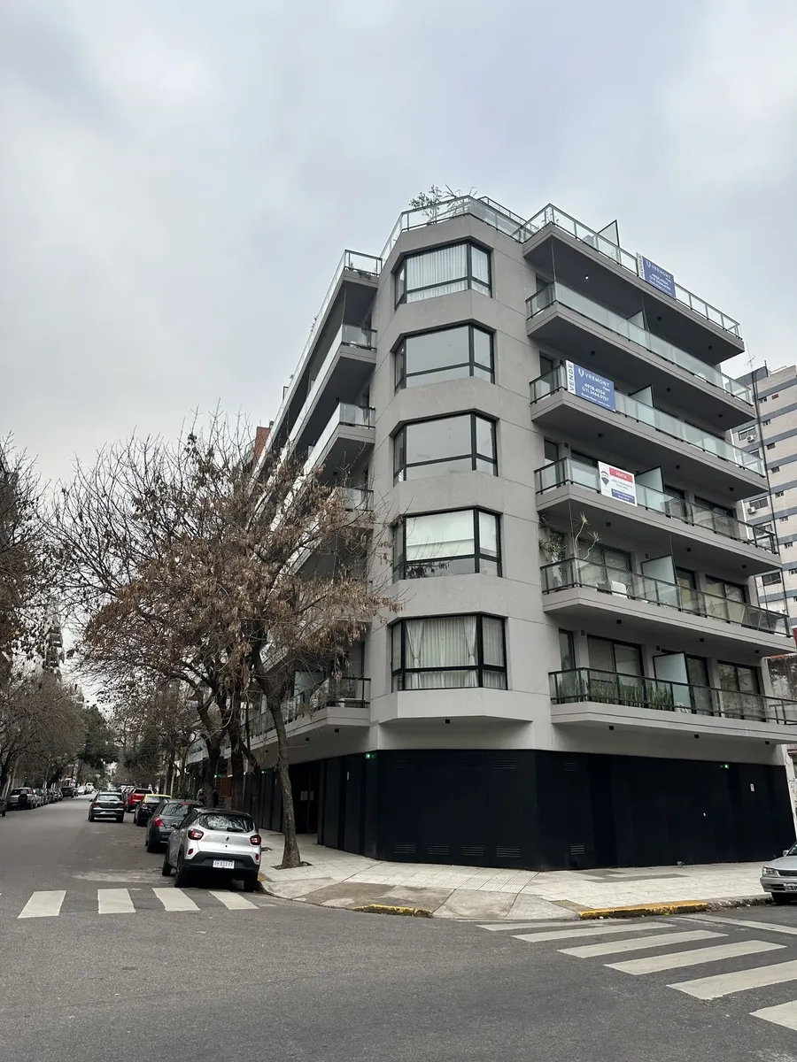 2-room unit with long balcony