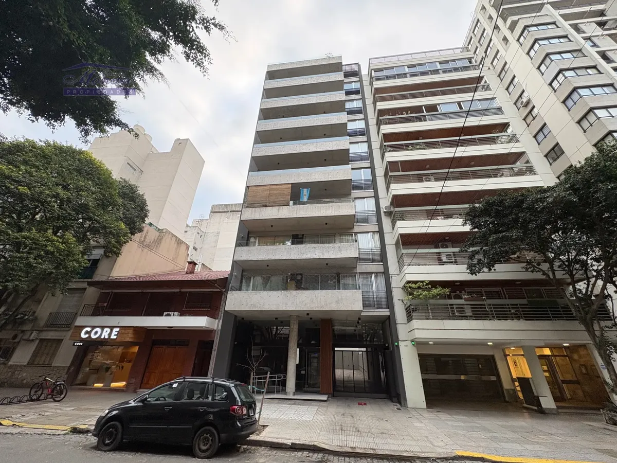 Monoambiente con balcón aterrazado