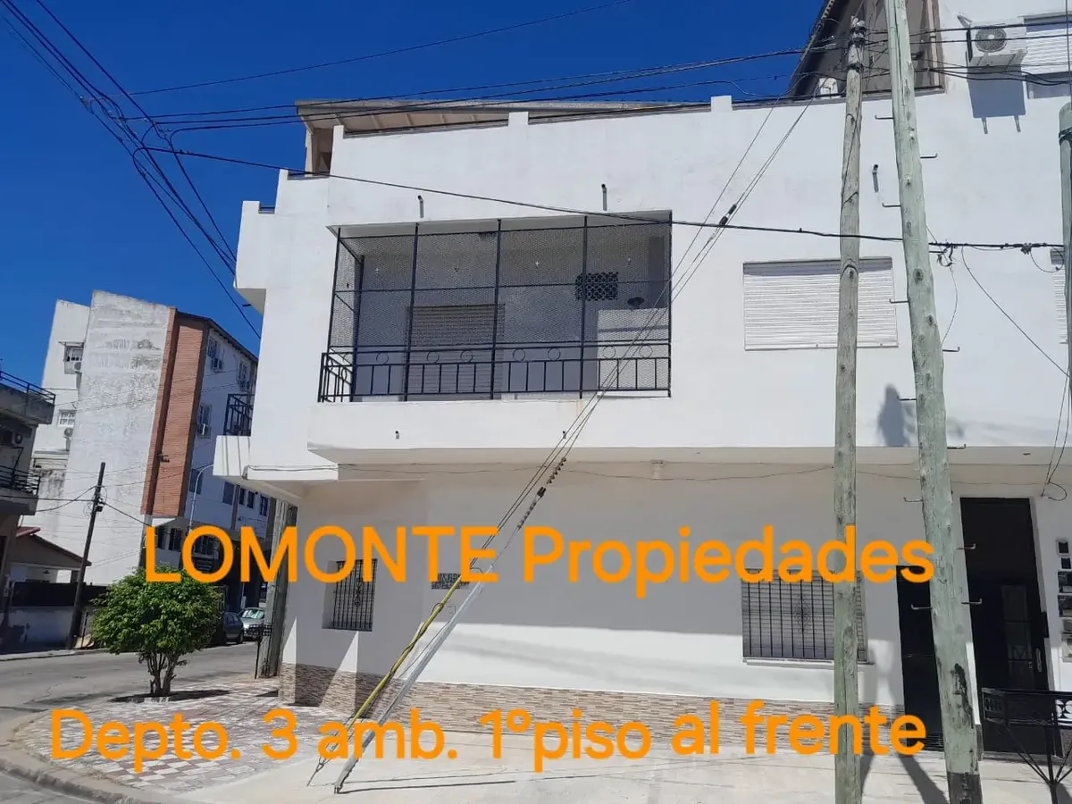 Departamento 3 Amb. En 1° Piso Al Frente Con Balcón