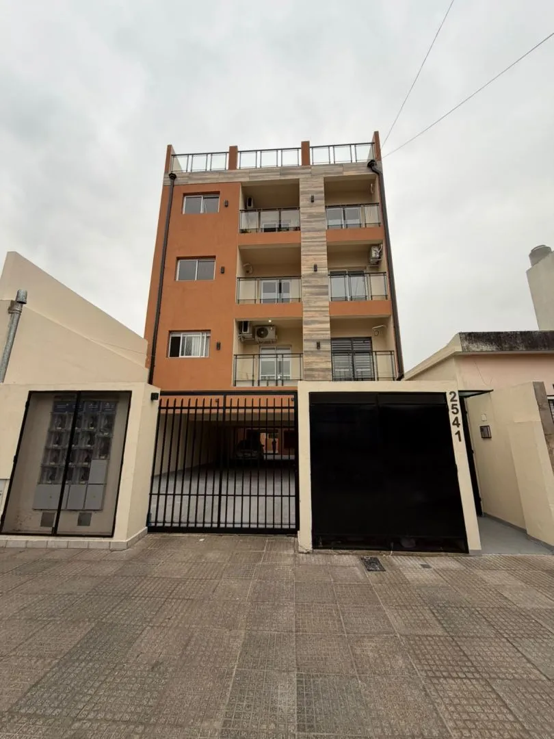 2-room unit with balcony and parking