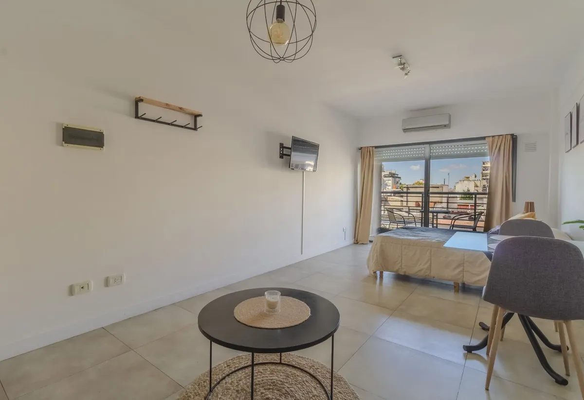 Studio 4º andar com varanda