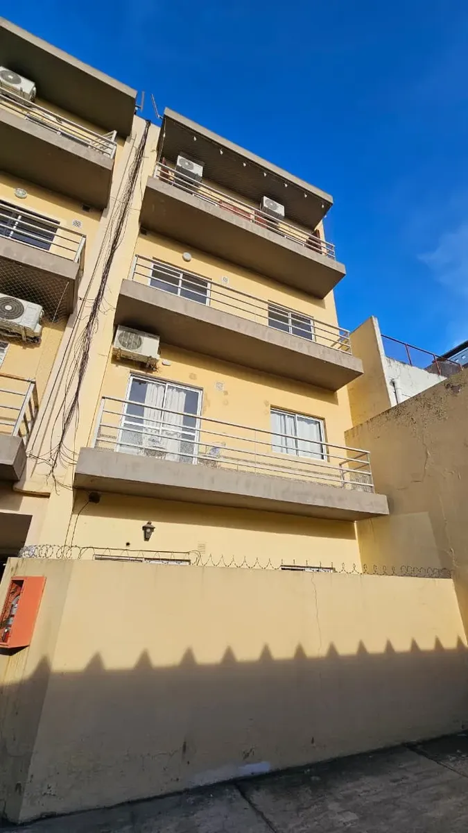 Studio with balcony and parking