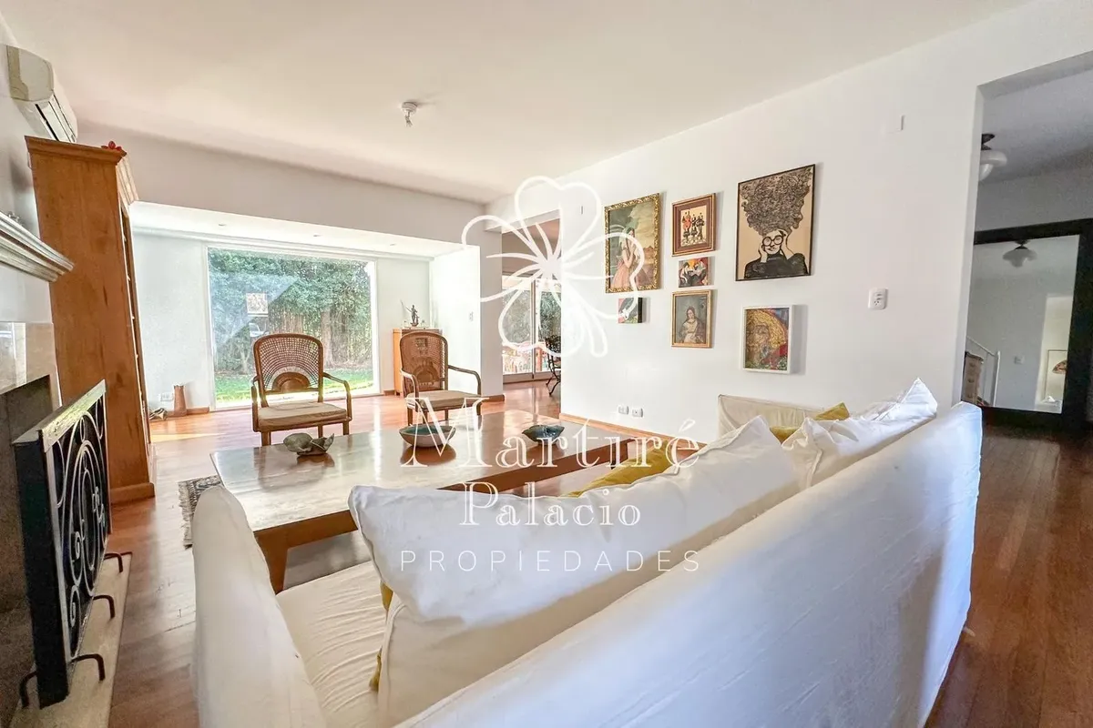 Punta Chica house with pool