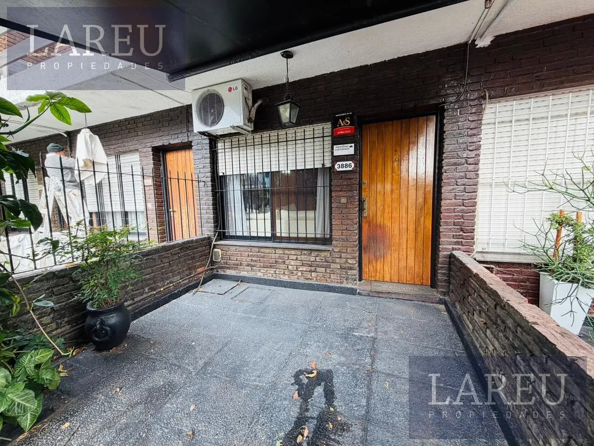 Triplex en Olivos con jardín