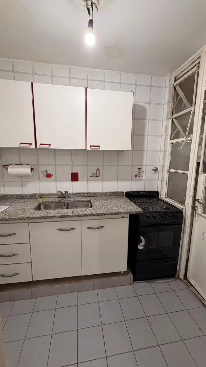 Recoleta 2-room, north-facing