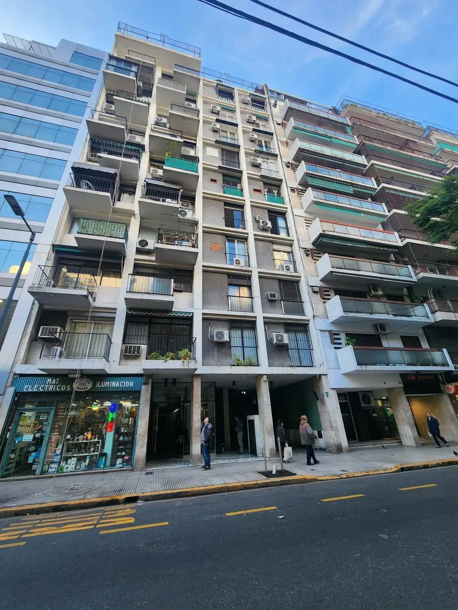 6th floor, north-facing balcony