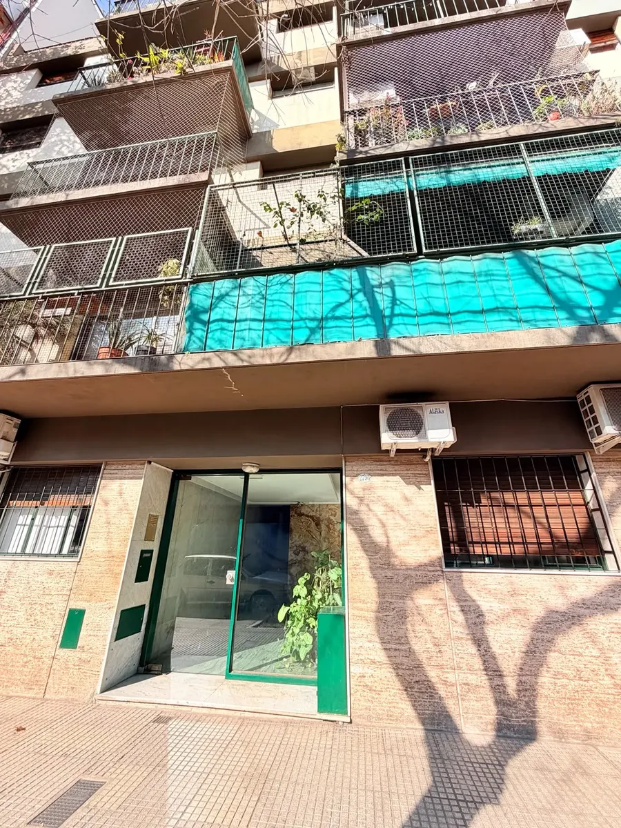 3-room apartment with front balcony