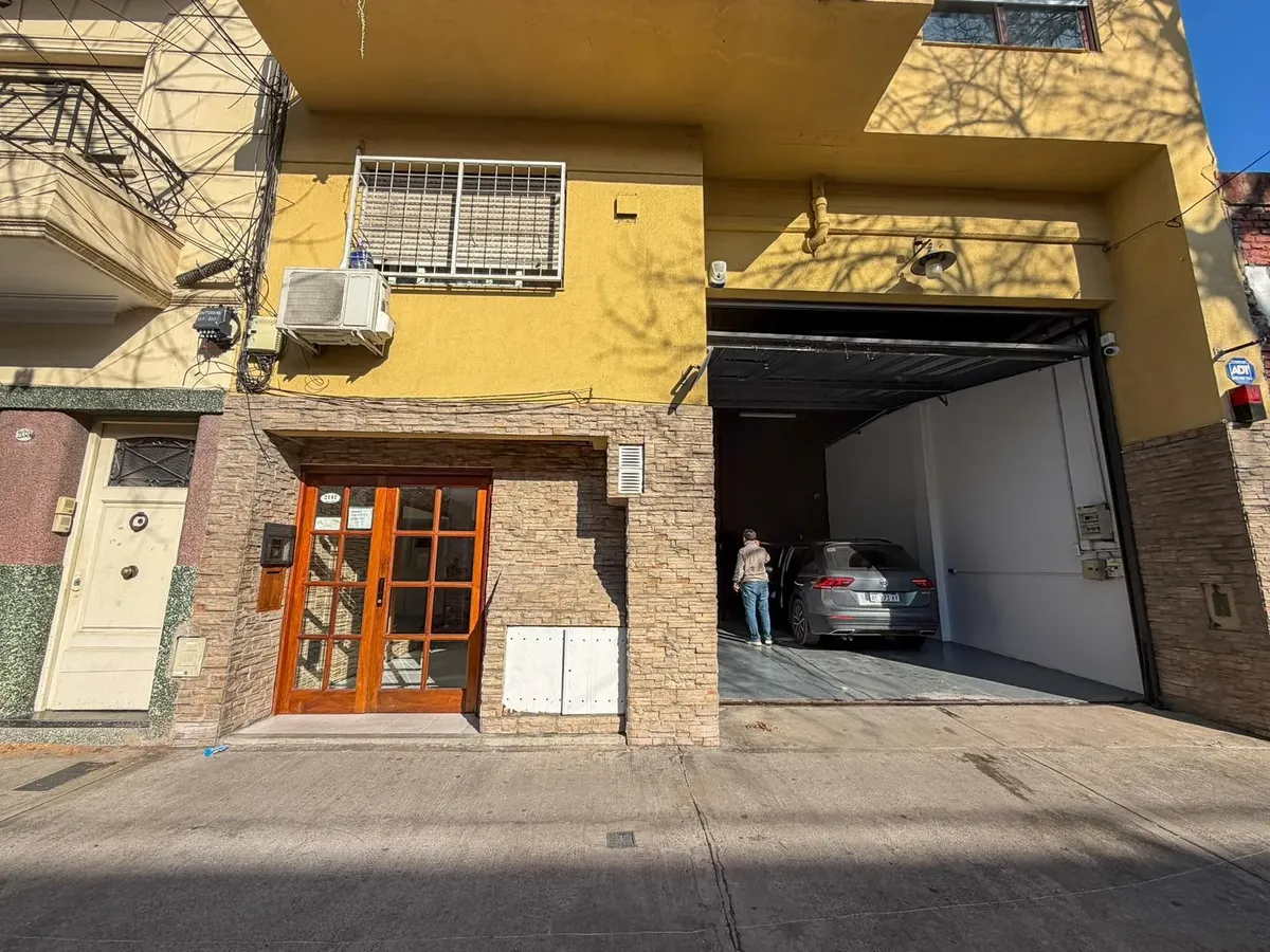 Departamento En Alquiler De 3 Ambientes En Monte Castro