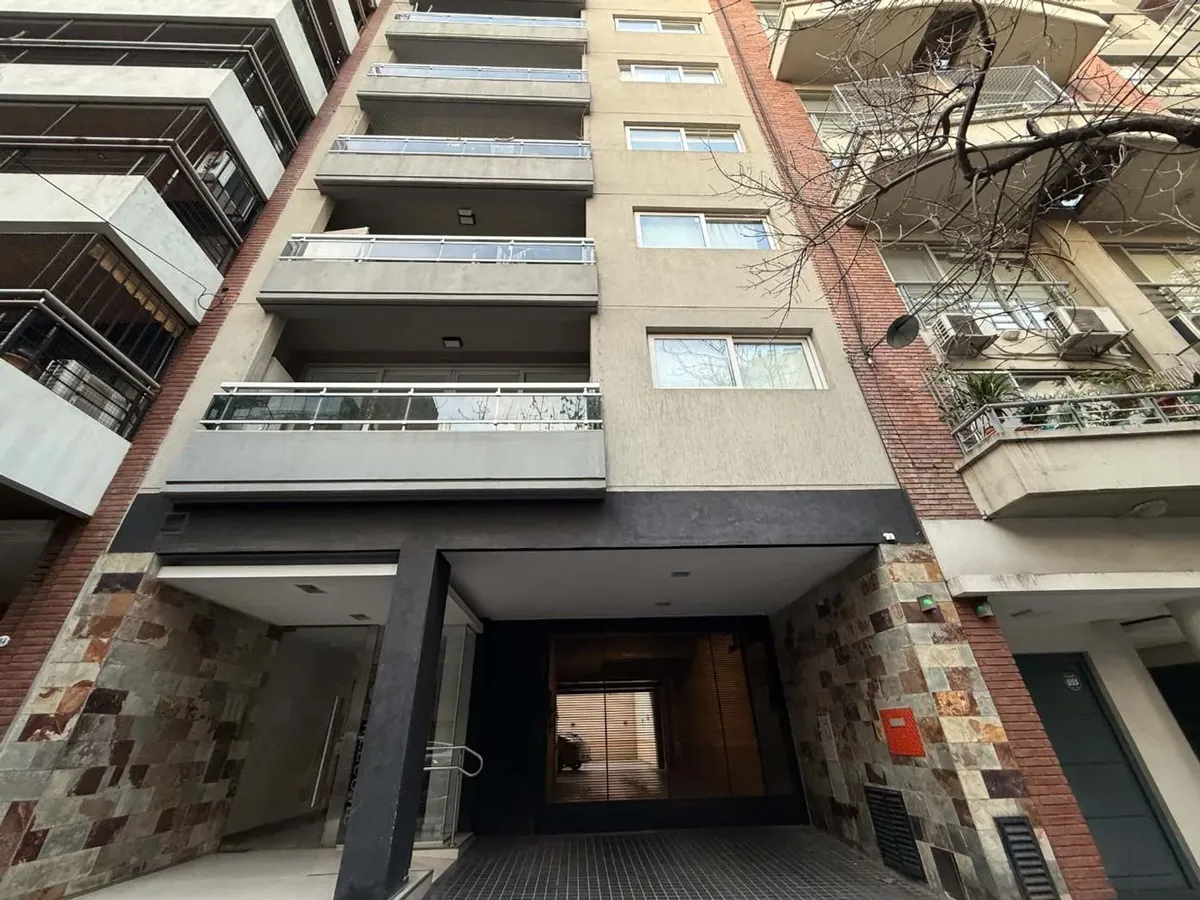 Alquiler Depto 2/3 Ambientes Con Balcon Y Patio