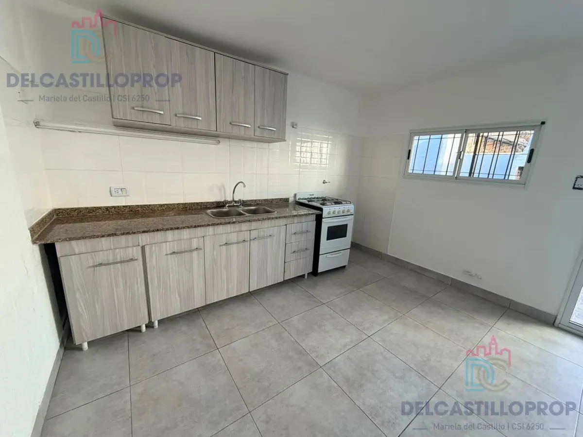 3-room PH with patio