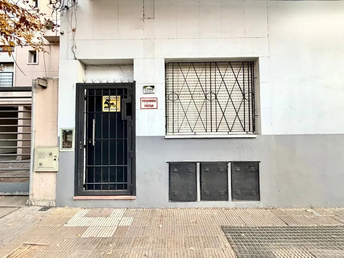 Ph 3 Ambientes En Planta Baja. Excelente Ubicación