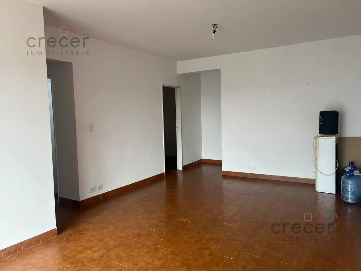 8vo piso con balcón en Saavedra