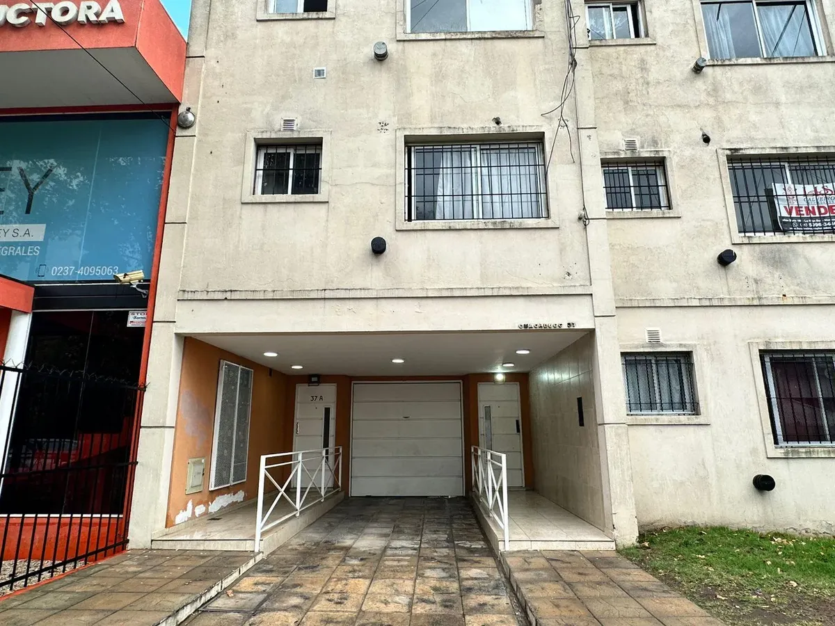 Planta baja, 2 ambientes, 60 m²