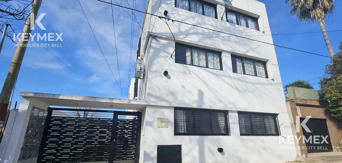 1 dormitorio, cochera descubierta