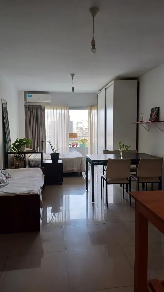 Monoambiente Con Balcon A Avenida Córdoba Amoblado