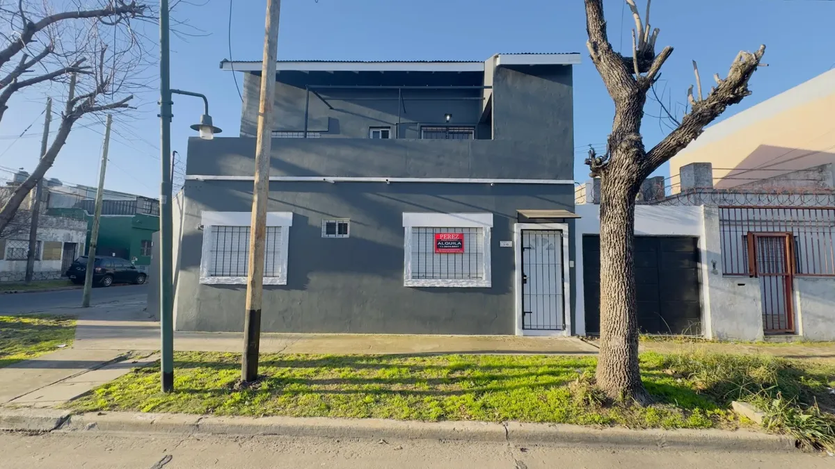 Departamento En Planta Alta En Alquiler Ingreso Inmediato