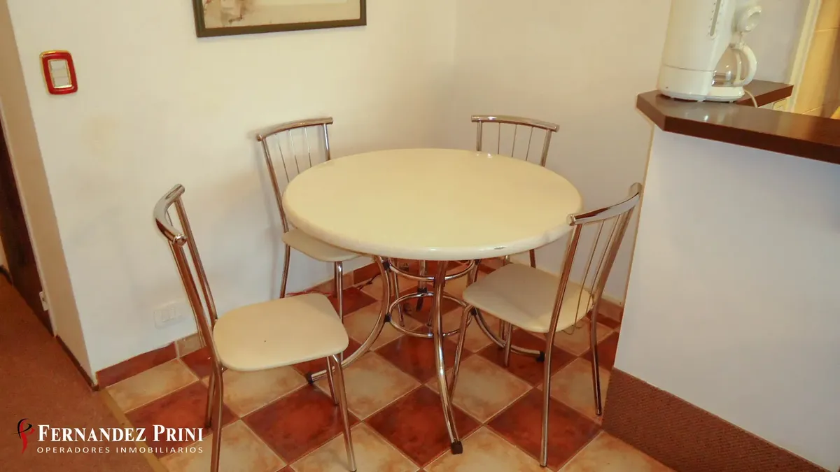 Monoambiente amoblado piso 9
