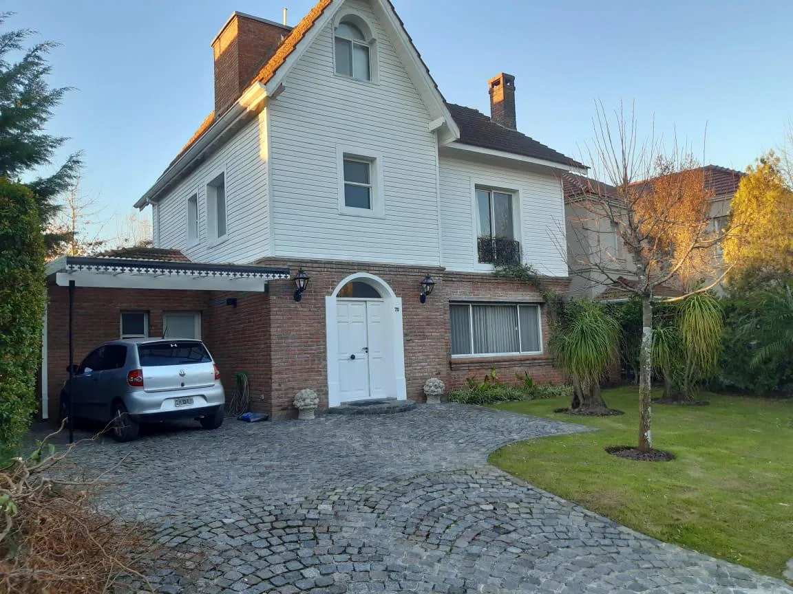 Venta Casa 4 Dormitorios En Barrio Isla Del Sol - Tigre