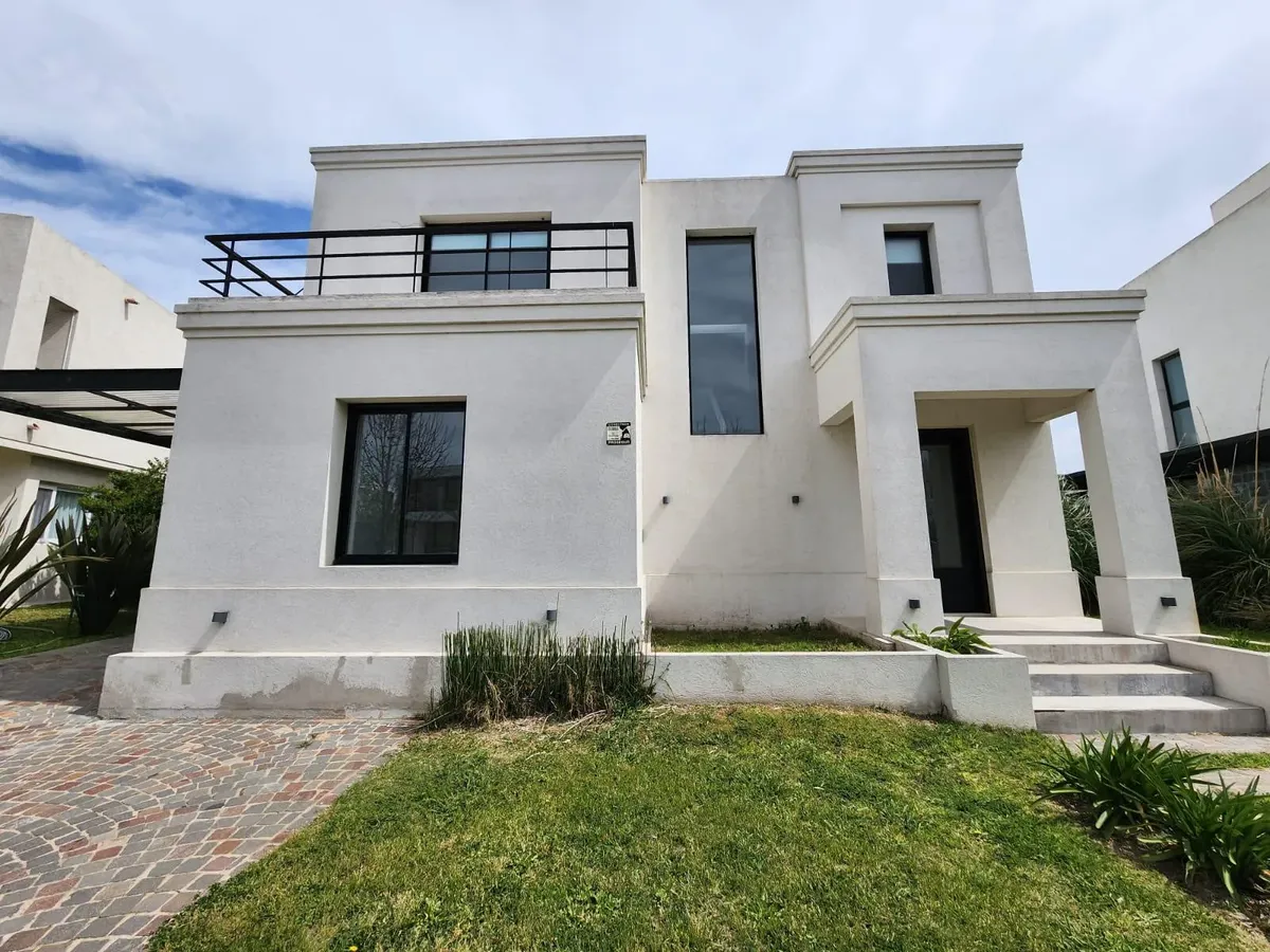 Venta Y Alquiler, Casa En Los Castaños, 5 Ambientes, Con Pileta, Nordelta, Tigre