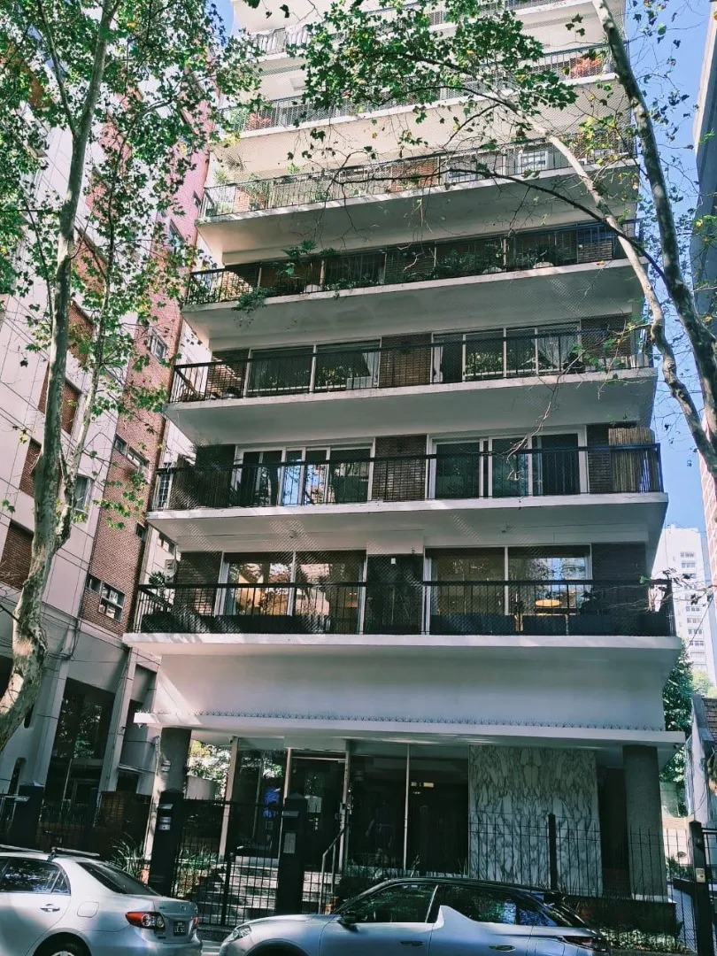3BR duplex-style flat, balcony