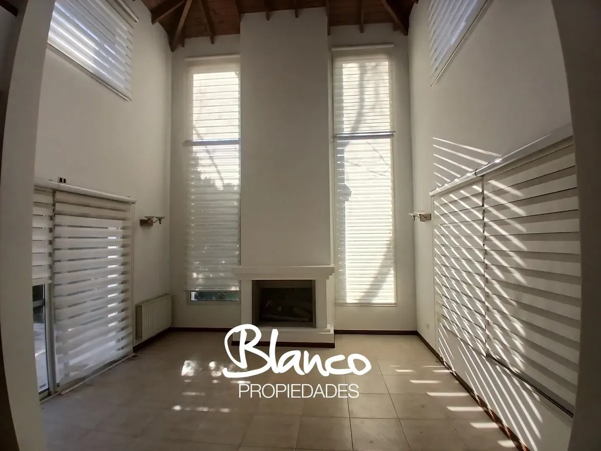 Casa En Alquiler En Pilar Del Lago, Pilar, G.b.a. Zona Norte