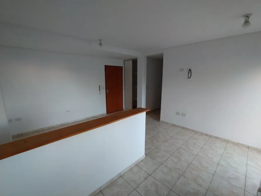 Departamento De 2 Ambientes Con Patio En Villa Dominico